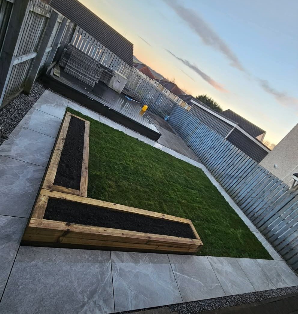 Porcelain Patio & Planters